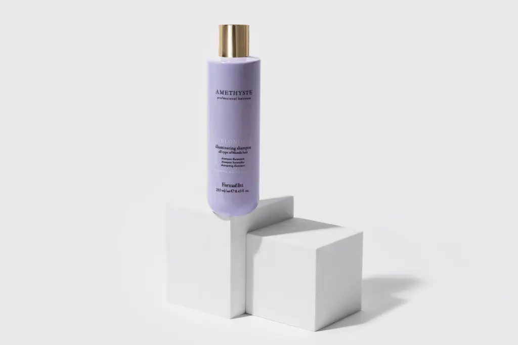 BLONDE-SHAMPOO 250_04.webp